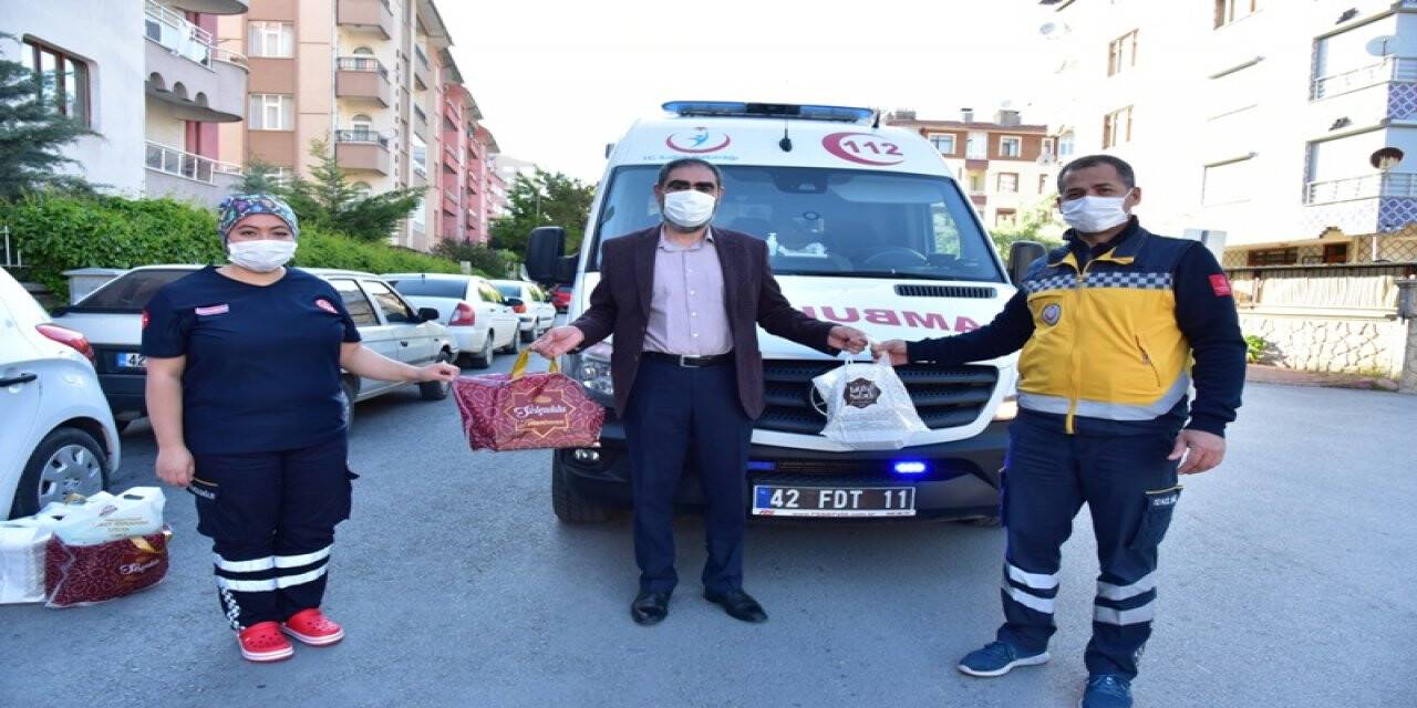 Pastacılar Odasından, görevlilere iftariyelik ikramı