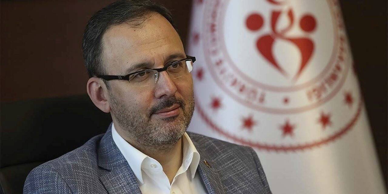 Bakan Kasapoğlu Galatasaray Başkanı Cengiz'i ziyaret etti