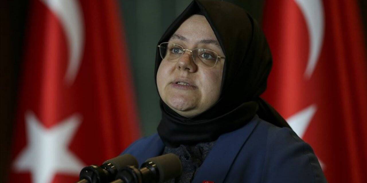 Bakan Selçuk: Samsun’da bir kadına, bir anneye uygulanan insanlık dışı şiddet vakasının Bakanlık olarak takipçisiyiz