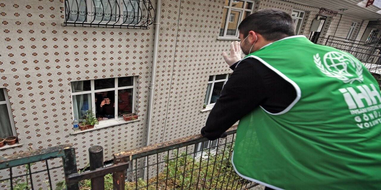 İHH'den çocukları rehabilitasyon gören ailelere yardım