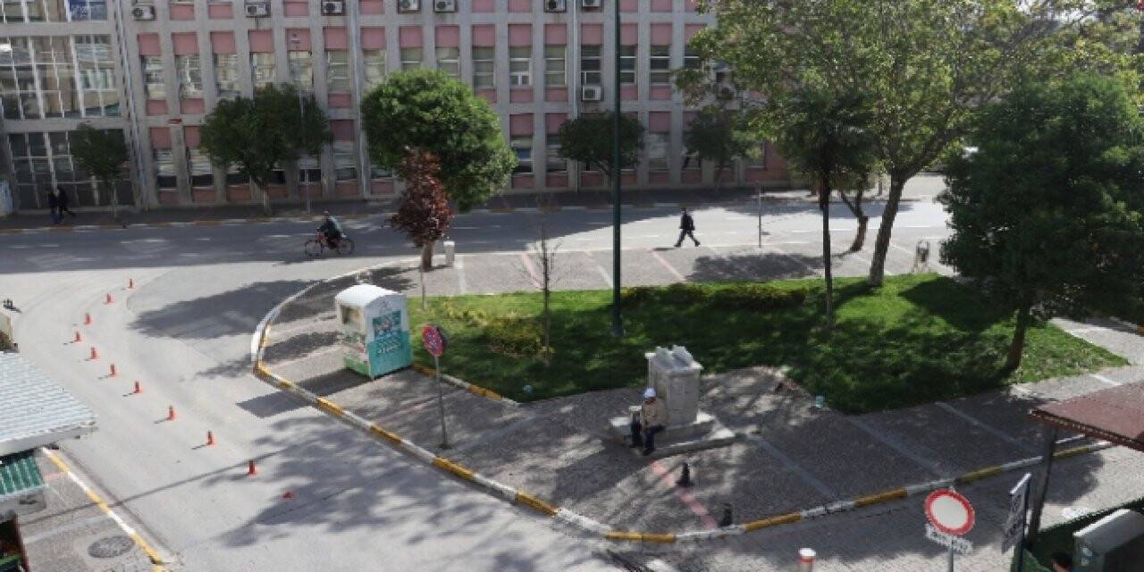 Balıkesir'de sokağa çıkma kısıtlamasını ihlal eden 387 kişiye para cezası