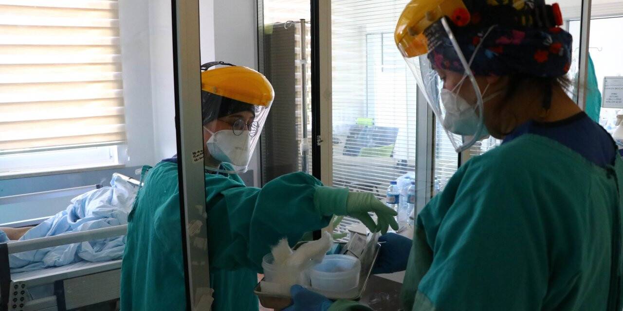 Tekirdağ'daki pandemi hastanesi hemşireleri Kovid-19 ile özveriyle mücadele ediyor