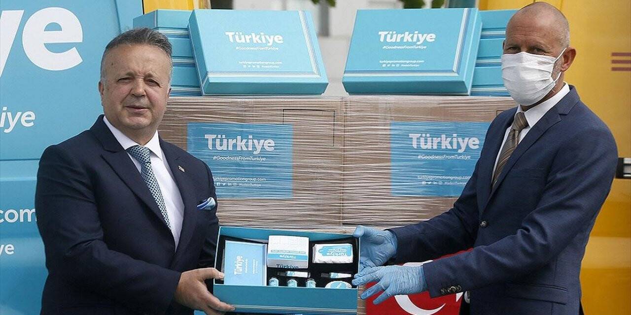 Türkiye Tanıtım Grubu'ndan 'Made in Türkiye' logolu hijyen kitli tanıtım