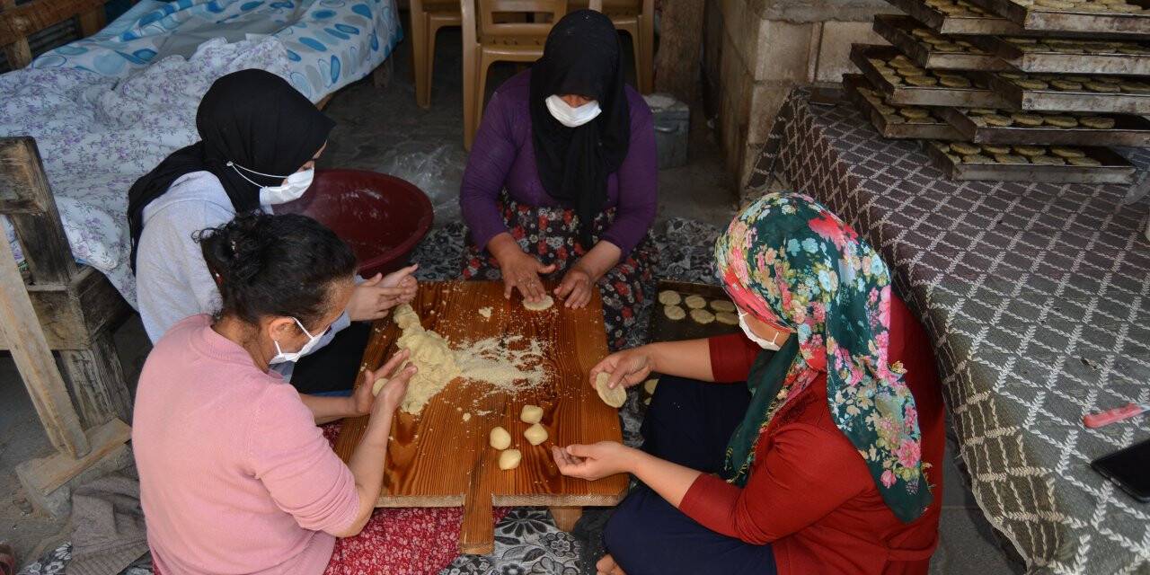 Gaziantep’in geleneksel tadı kömbe damakları tatlandırıyor