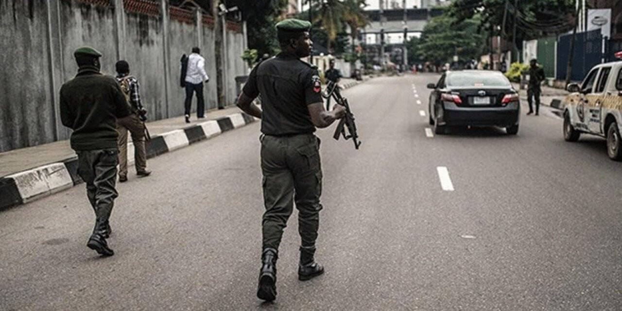 Burkina Faso'da teröristler askeri birliğe pusu kurdu: 8 ölü
