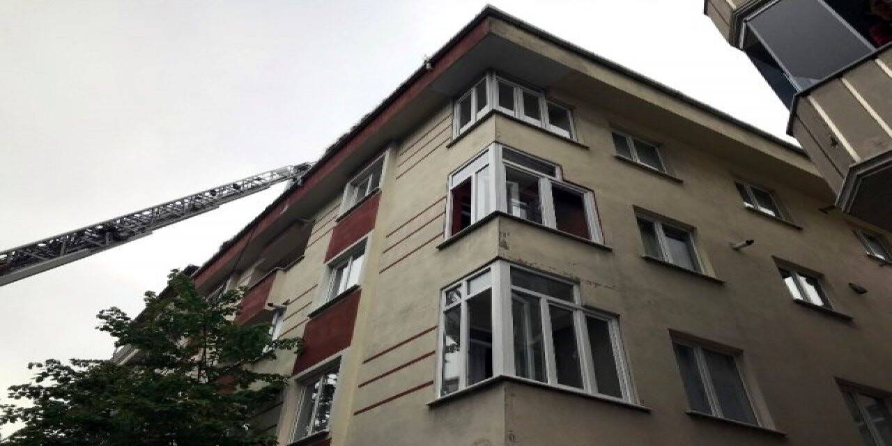 Sultangazi'de yangın