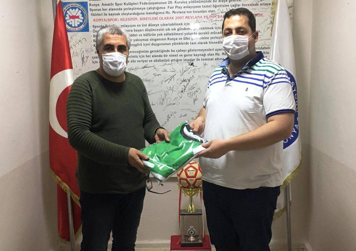 Konya ASKF’den takipçisine hediye
