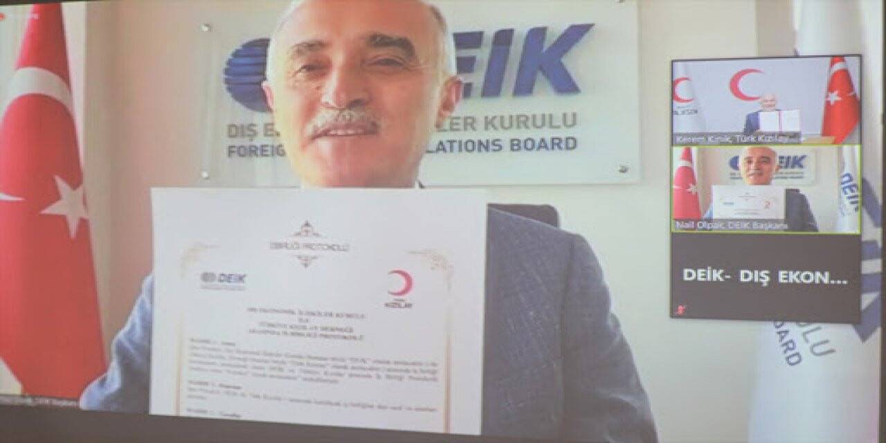 DEİK'ten Türk Kızılaya bağış