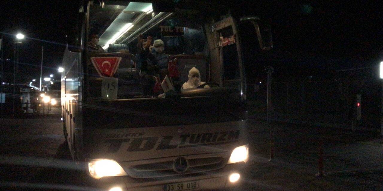 KKTC'den Mersin'e getirilen 300 kişi Karaman'a gönderildi