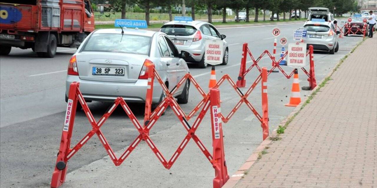 Sürücü kursları, haziran itibarıyla eğitime başlamak istiyor
