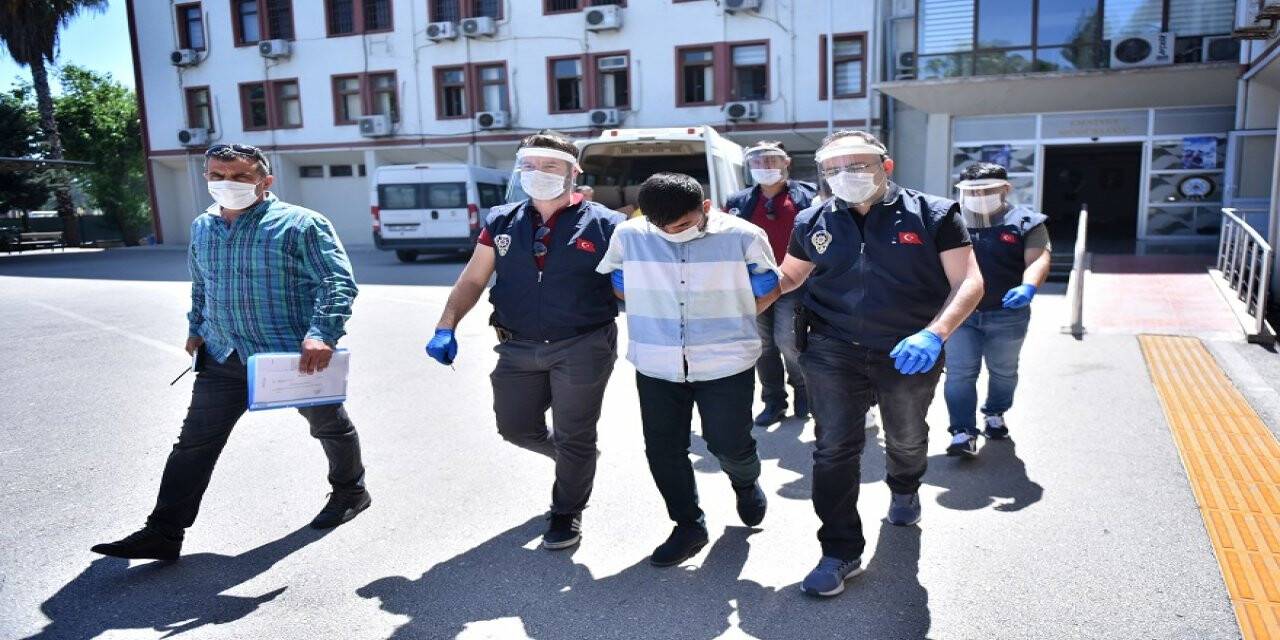 Yaşlı kadını dolandıran zanlıları "dövme" ele verdi