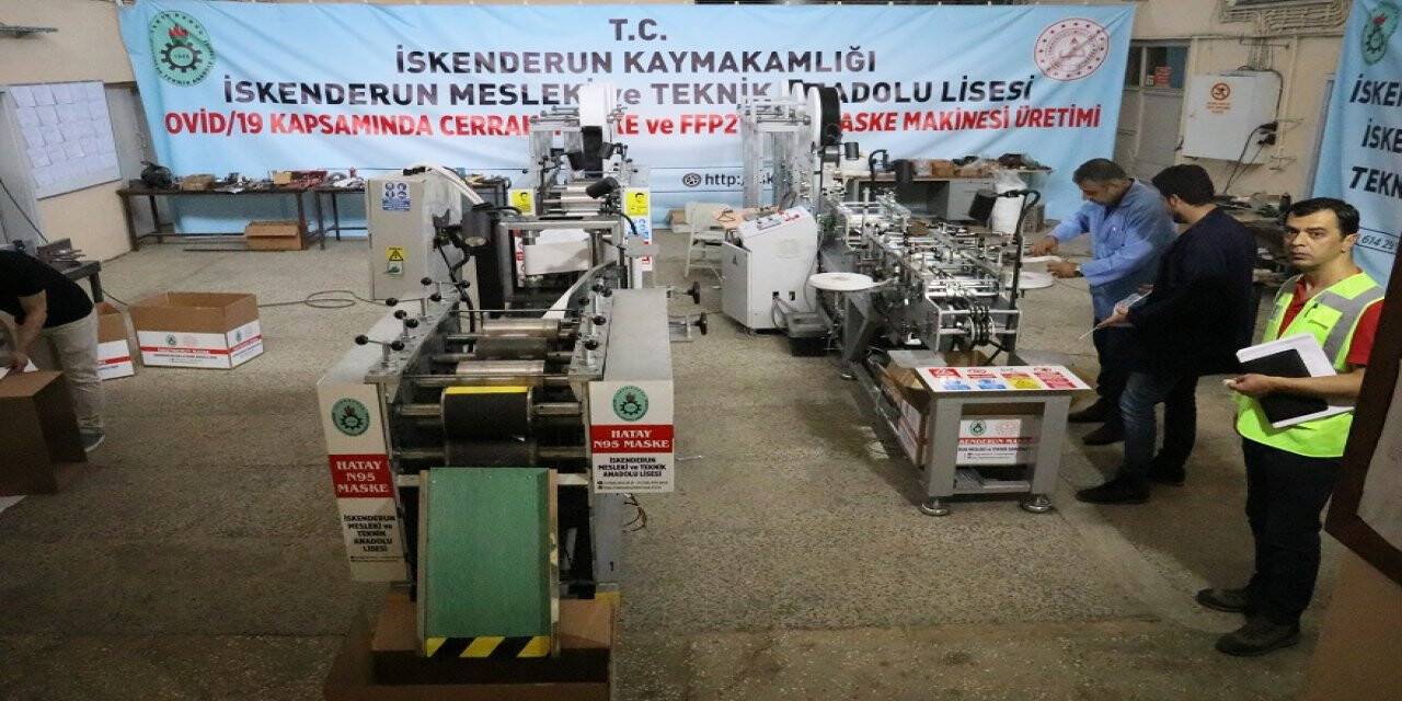 Hatay'da meslek lisesinde N95 ve cerrahi maske makinesi üretildi