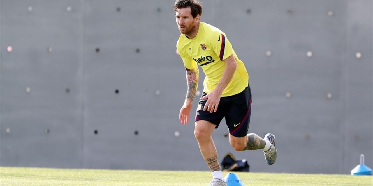 Messi kariyerini PSG'de sürdürecek