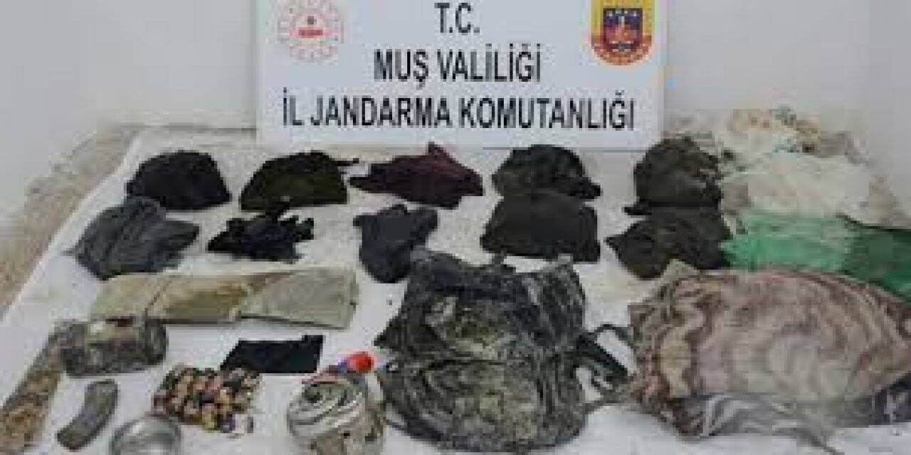 Muş'ta teröristlere ait 4 sığınak imha edildi