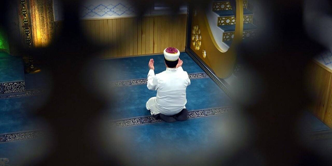 Camilerin 12 Haziran'da ibadete açılması öngörülüyor