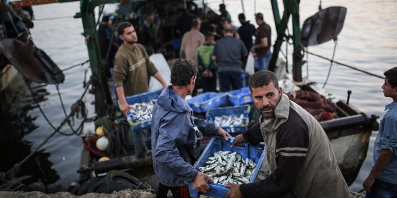 İsrail güçleri Gazze'de bir balıkçıyı yaraladı