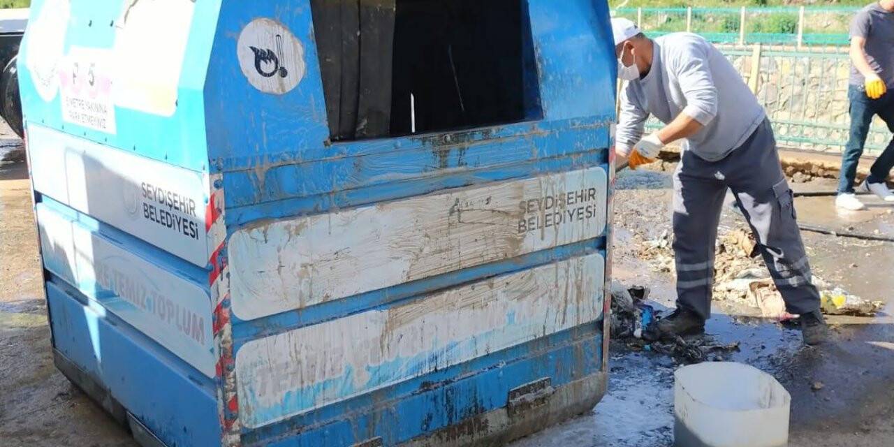 Çöp Konteynerleri ve tanklar dezenfekte ediliyor