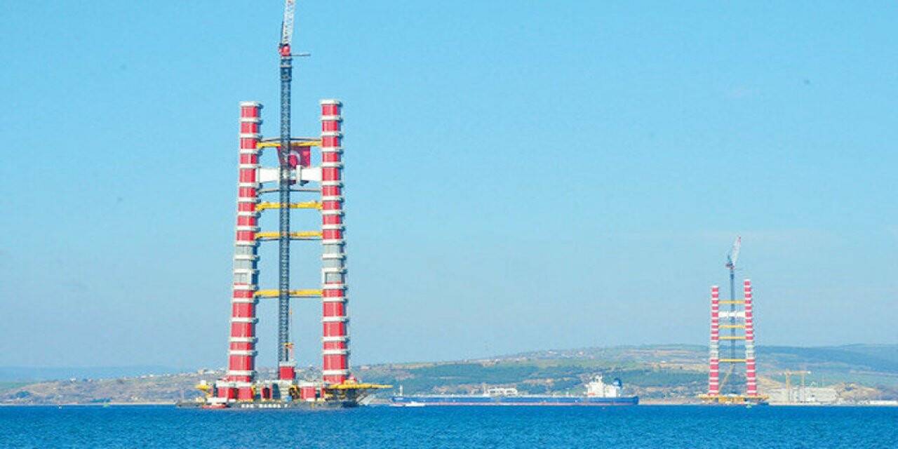 1915 Çanakkale Köprüsü'nün 318 metrelik çelik kuleleri tamamlandı