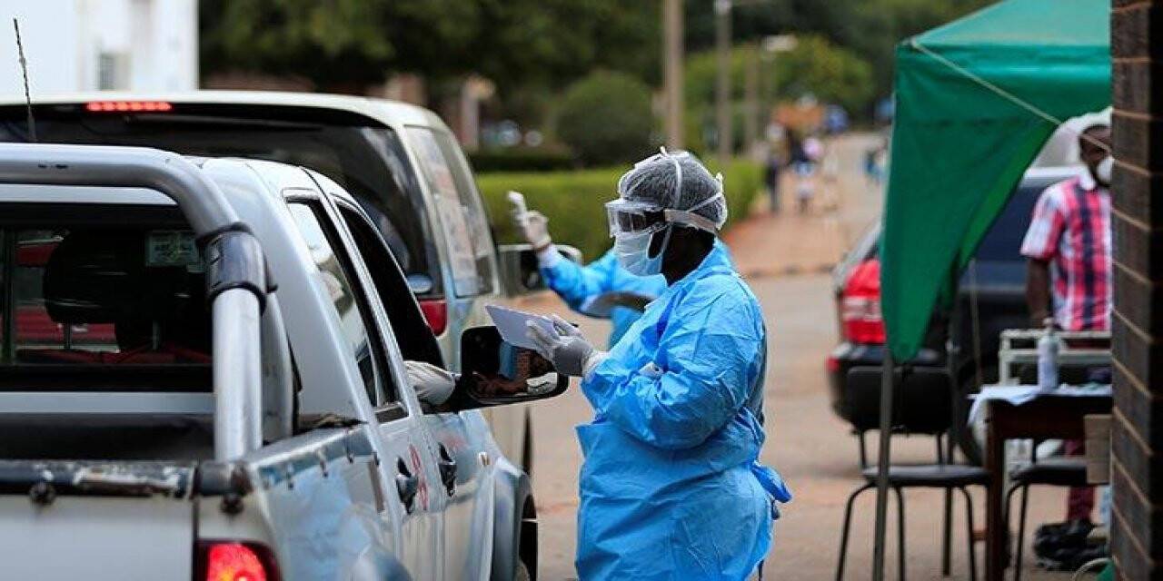 Zimbabve'de Kovid-19 nedeniyle uygulanan sokağa çıkma yasağı uzatıldı