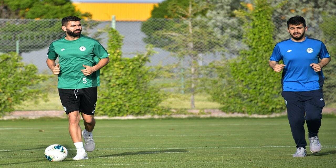 Konyaspor, çalışmalarını akşam idmanıyla sürdürdü