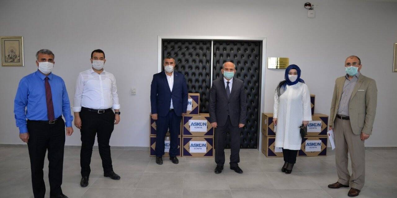 ASKON Konya 100 bin maske dağıttı