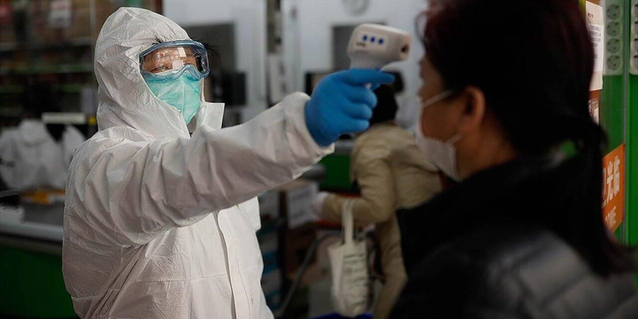 Çin'de artan Kovid-19 vakaları nedeniyle 6 yetkili görevden alındı