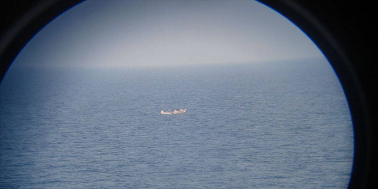 Yemen açıklarında İngiliz gemisi saldırıya uğradı