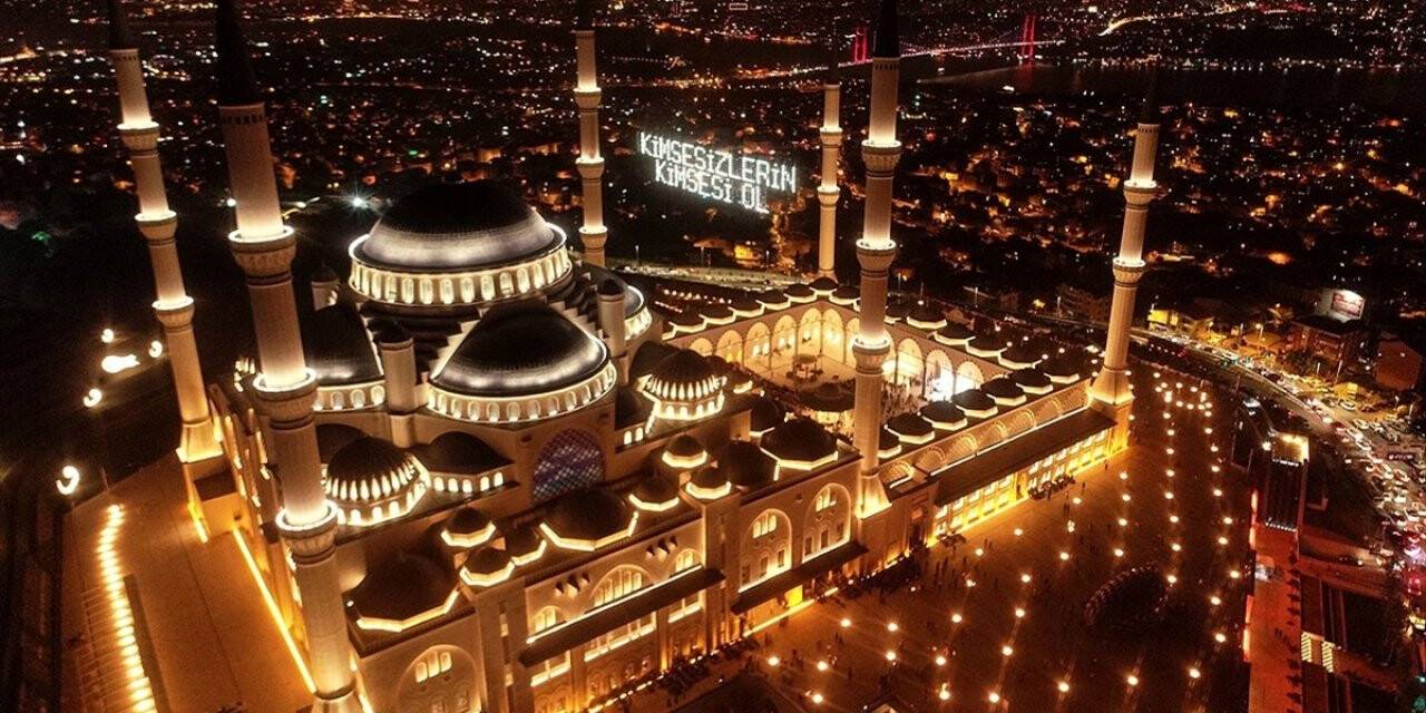 Sema kapılarının açıldığı Kadir Gecesi yarın idrak edilecek