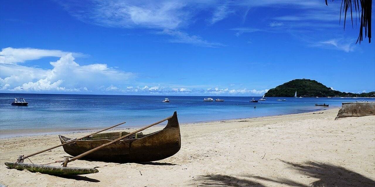 Madagaskar Fransa'yı hakimiyet iddia ettiği Dağınık Adalar'a ilişkin projesi nedeniyle kınadı