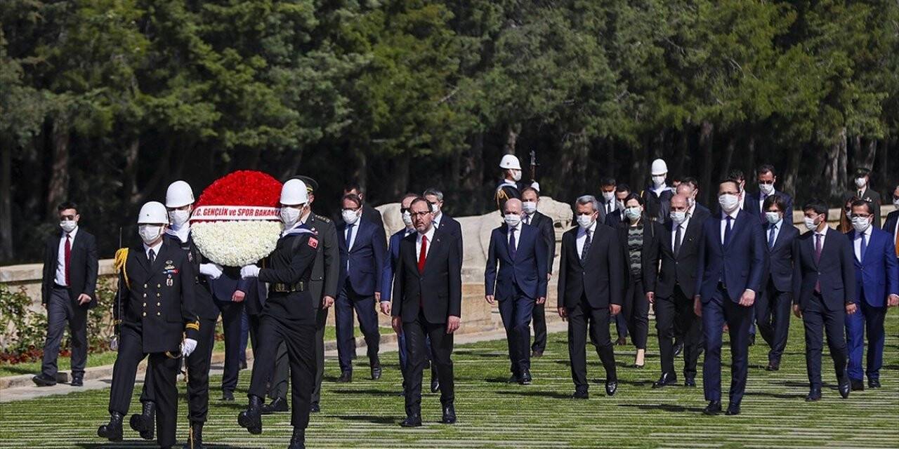Anıtkabir'de 19 Mayıs töreni