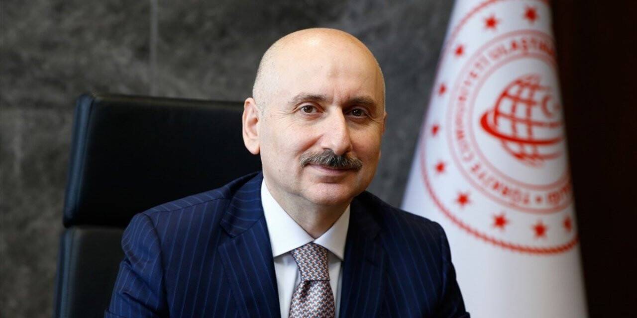 Bakan Karaismailoğlu: 2023'te tüm hanelere genişbant erişimi sağlamayı amaçlıyoruz