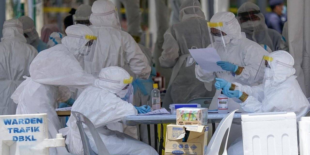 Singapur, Kovid-19 nedeniyle uygulanan karantina tedbirlerini 3 aşamada kaldıracak