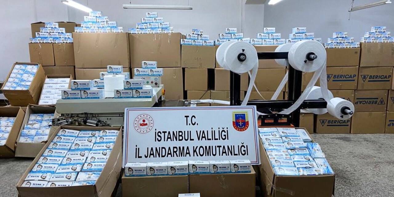İstanbul'da kaçak üretilen 800 bin maskeye el konuldu