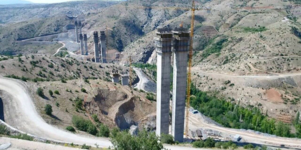 Konya'da Türkiye'nin en yüksek viyadükünün çalışmaları devam ediyor