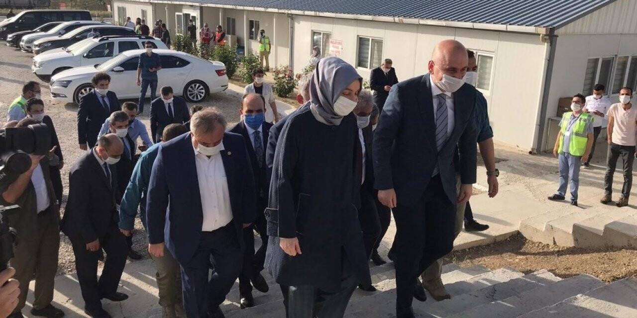 Ulaştırma Bakanı Karaismailoğlu Hızlı Tren Hattı Çalışmalarını İnceledi