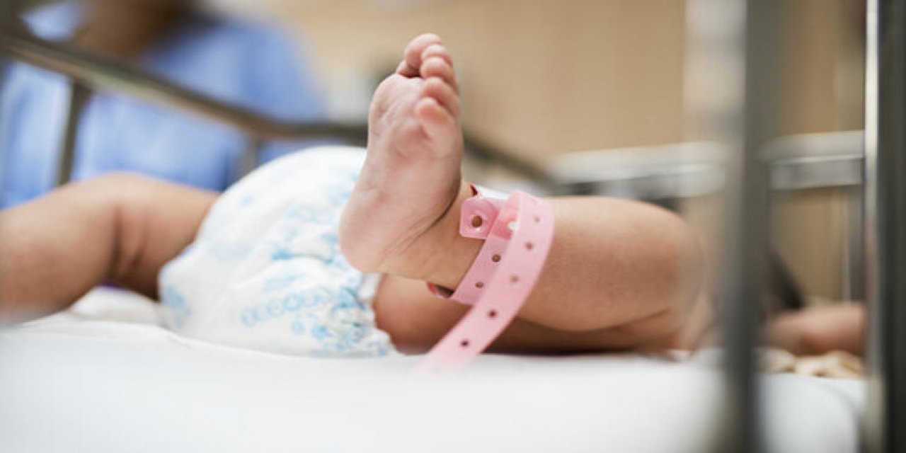 Yeni doğan bebek koronavirüsten öldü
