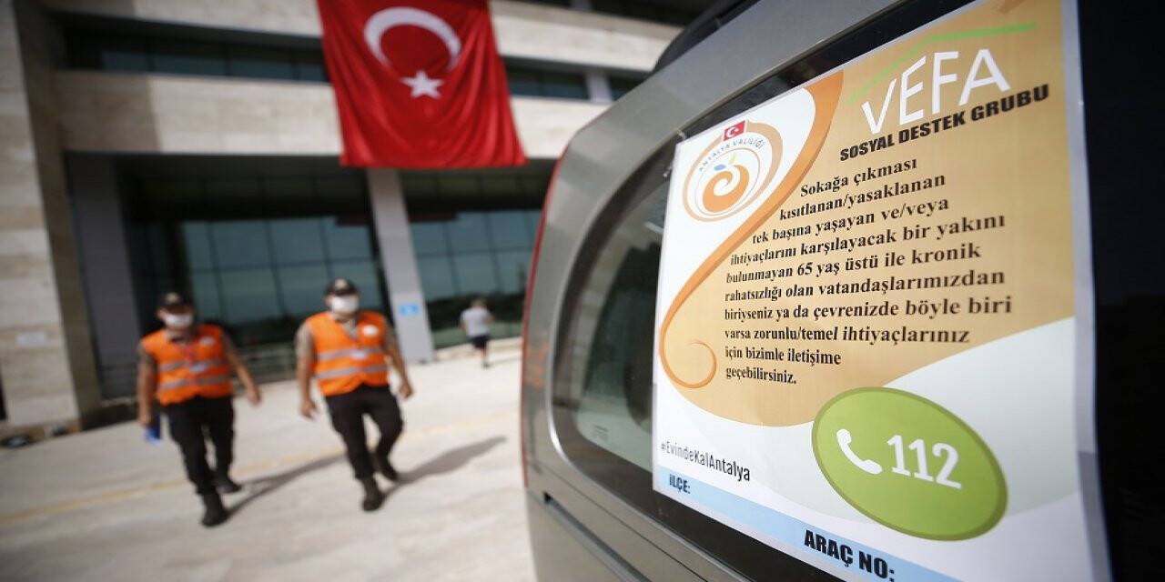 Vefa ekibinden en çok "seyahat izin belgesi" için yardım istediler