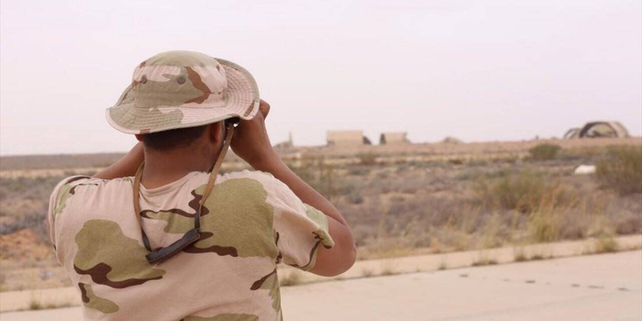 Libya ordusu 72 saatte üç beldeyi milislerden kurtardı