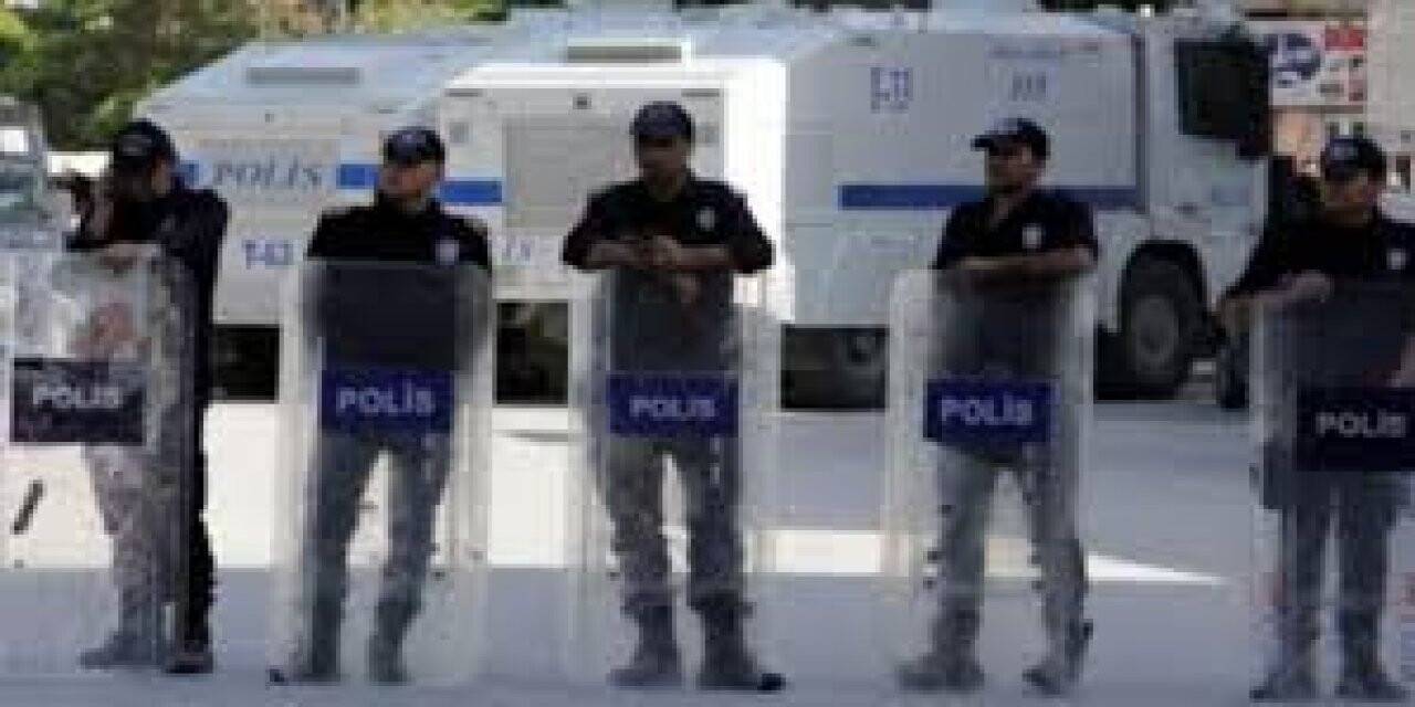 Van'da gösteri ve yürüyüşlere geçici yasak