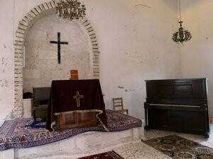 Muhalifler Kiliselerin Halılarına Bile Dokunmadı