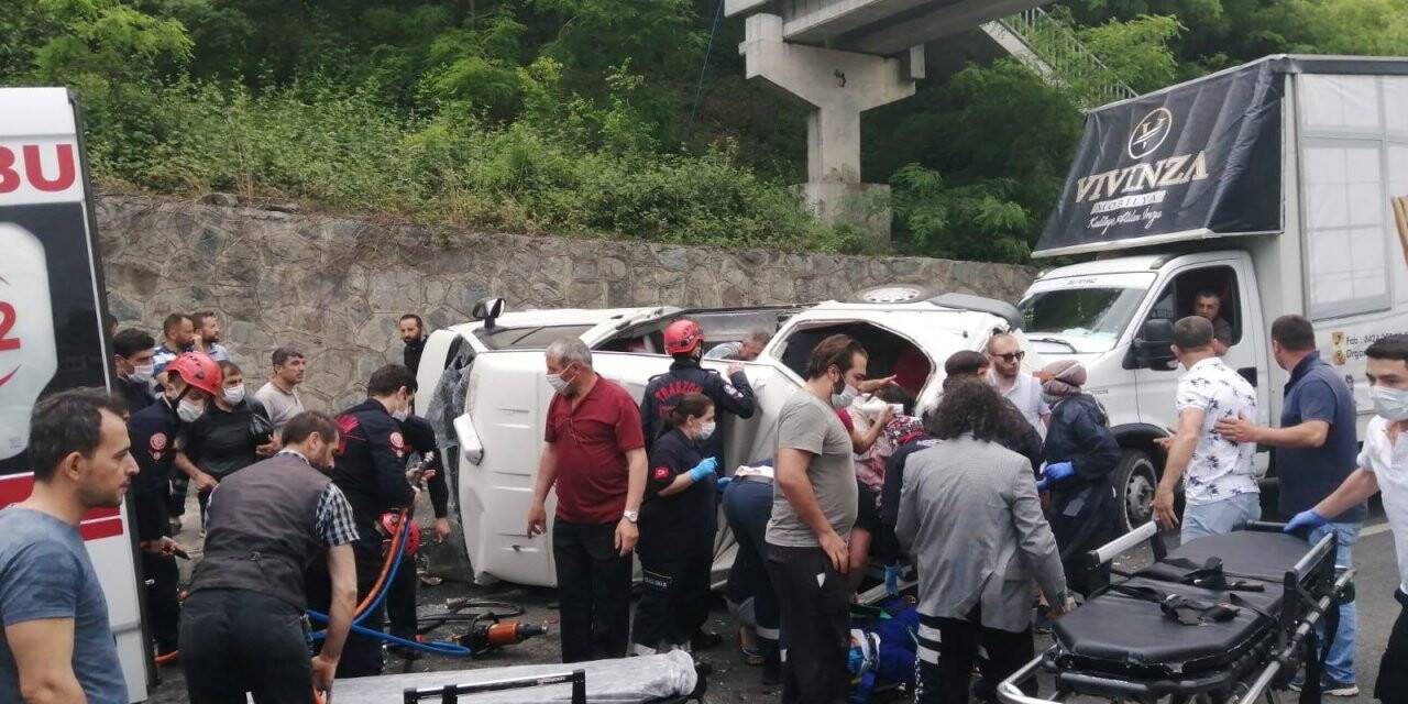 Trabzon'da dolmuş ile kamyonun çarpışması sonucu 1 kişi öldü, 4 kişi yaralandı