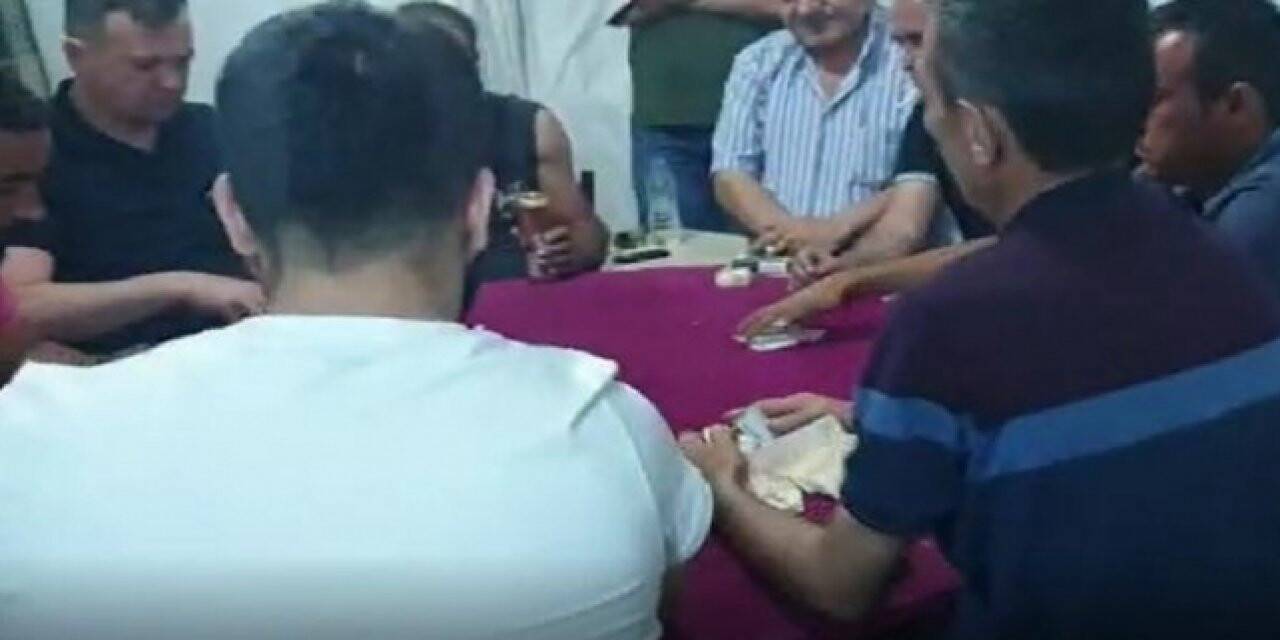Mersin'de kumar oynarken yakalanan 13 kişiye para cezası