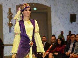 Azerbaycan'da Osmanlı Kıyafetleri Defilesi