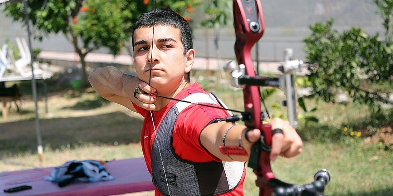 Milli okçu Samet Ak gözünü olimpiyat kotasına çevirdi