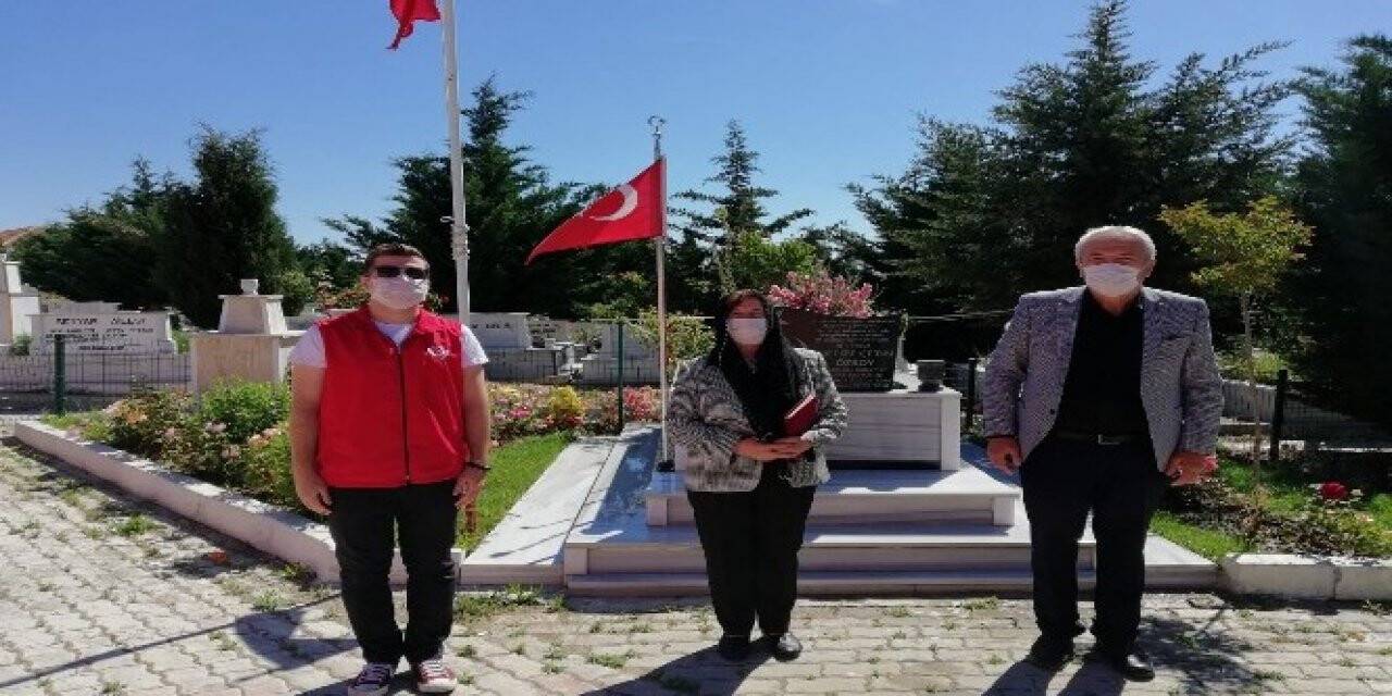 Aile, Çalışma ve Sosyal Hizmetler Bakanlığı ekipleri şehit yakınları ve gazileri bayramda yalnız bırakmadı