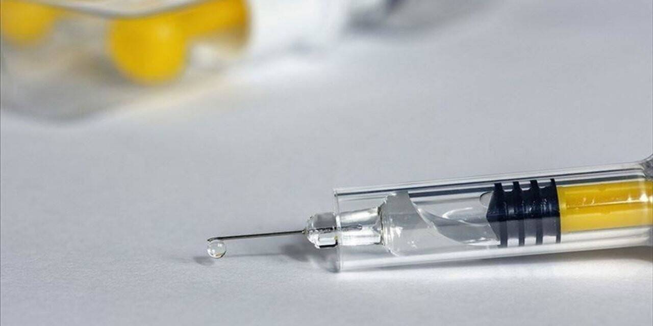 Avustralya'da Kovid-19 aşısı insanlarda denenmeye başladı