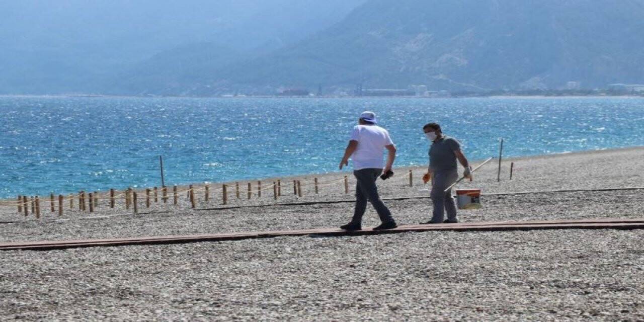 Konyaaltı Plajı'nda sigara içme kısıtlaması