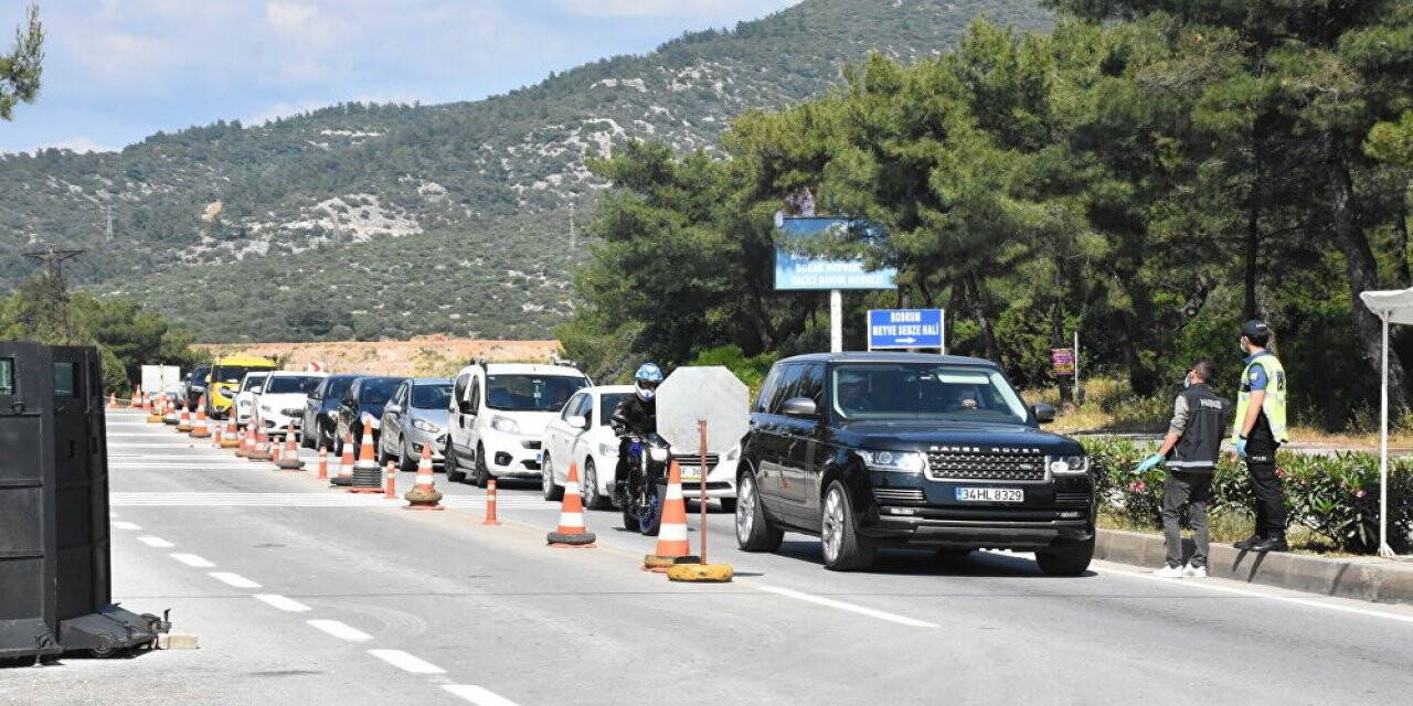 Bodrum'da "VIP araçlarla seyahat kısıtlamasının delindiği" iddiası