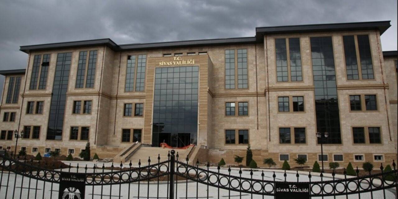 Sivas Valiliğinden esprili "geçmiş bayram" ziyareti uyarısı