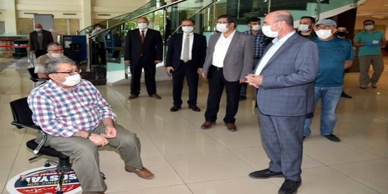 Selçuklu Belediye Başkanı Pekyatırmacı belediye çalışanlarıyla bayramlaştı
